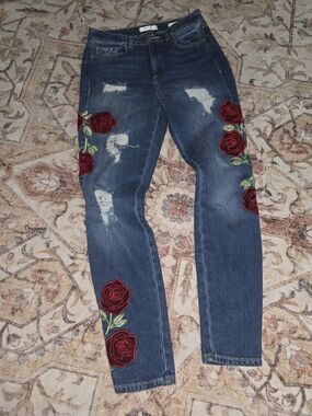Guess 1981 Skinny Jeans with Red Rose Embroidery